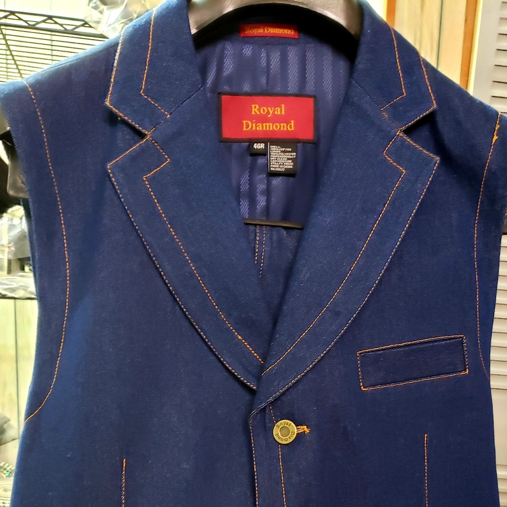 NEW MANS denim outfit.DO NOT BUNDLE!!!